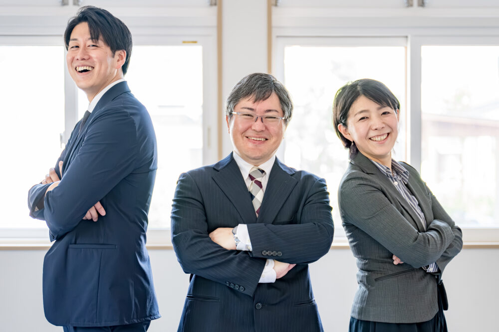 行政書士の仕事内容とは?年収や求められるスキルをわかりやすく解説! 31348222 l - 行政書士の仕事内容とは?年収や求められるスキルをわかりやすく解説!