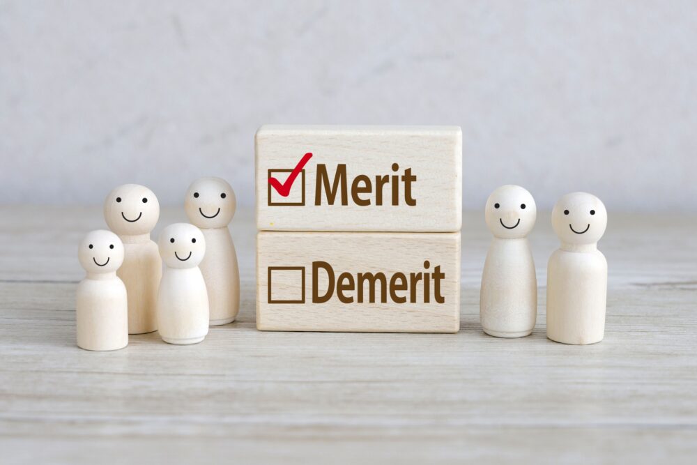 27138361 m - 就職・転職・独立に強い法律系資格を取得する5つのメリット