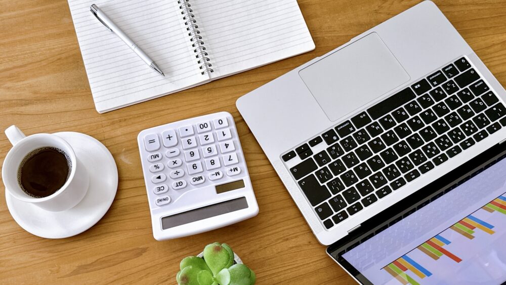 32444778 m - 就職・転職・独立に強い法律系資格を取得する5つのメリット