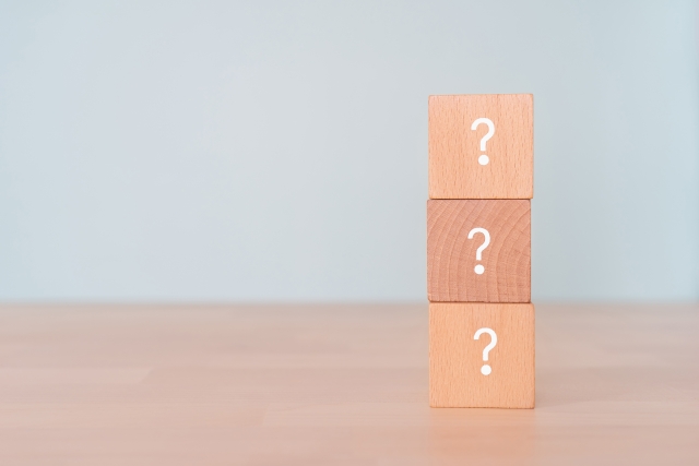 32847887 s - 行政書士と司法書士の違いとは？業務内容や試験、年収まで徹底比較！