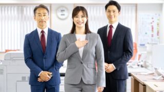 32764666 m 320x180 - 行政書士バッジとは？知られざるデザインと意味・入手方法まで徹底解説！